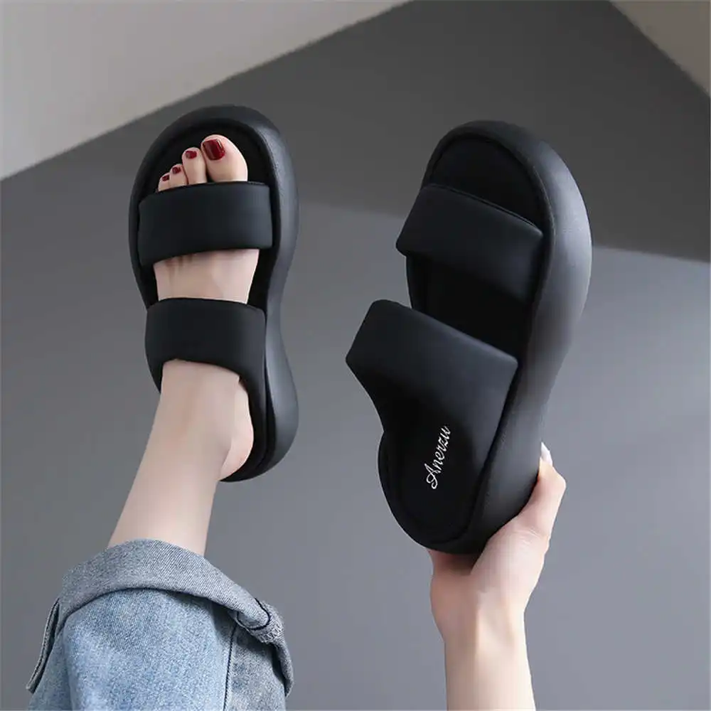 Size 39 Strips Summer Shoes Sa - огляд і ціна Home Gym Living Room Ideas